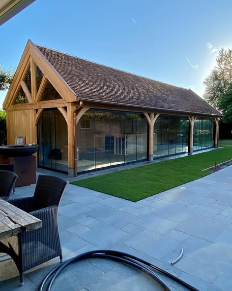 Eiken poolhouse met glazen wanden, Torhout